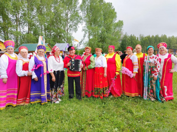 Участие в национальном районном празднике «Сабантуй». Араслановский сельский клуб 