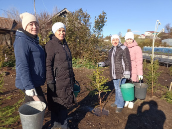 Коллектив Большекайбицкого районного дома культуры принял участие в акции «Сохрани лес».