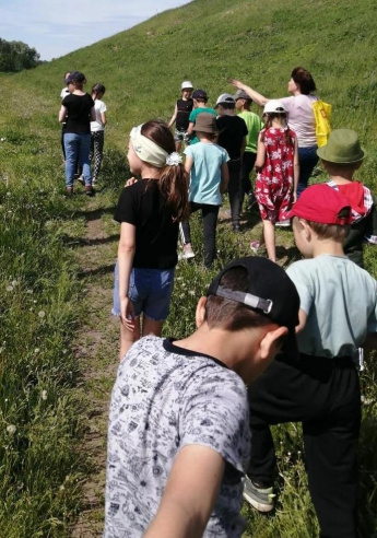 Туристический поход на природу. Молькеевский многофункциональный центр